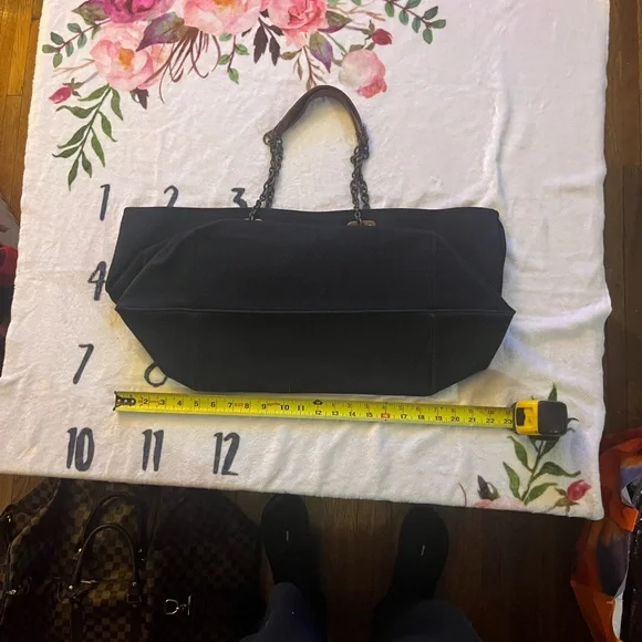 Bottega Veneta Black Tote with Brown Handles - Picture 6 of 11